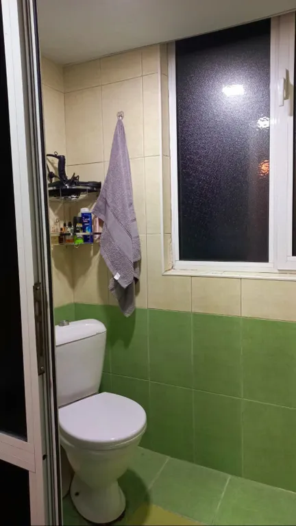 Modern famely Suit City Center