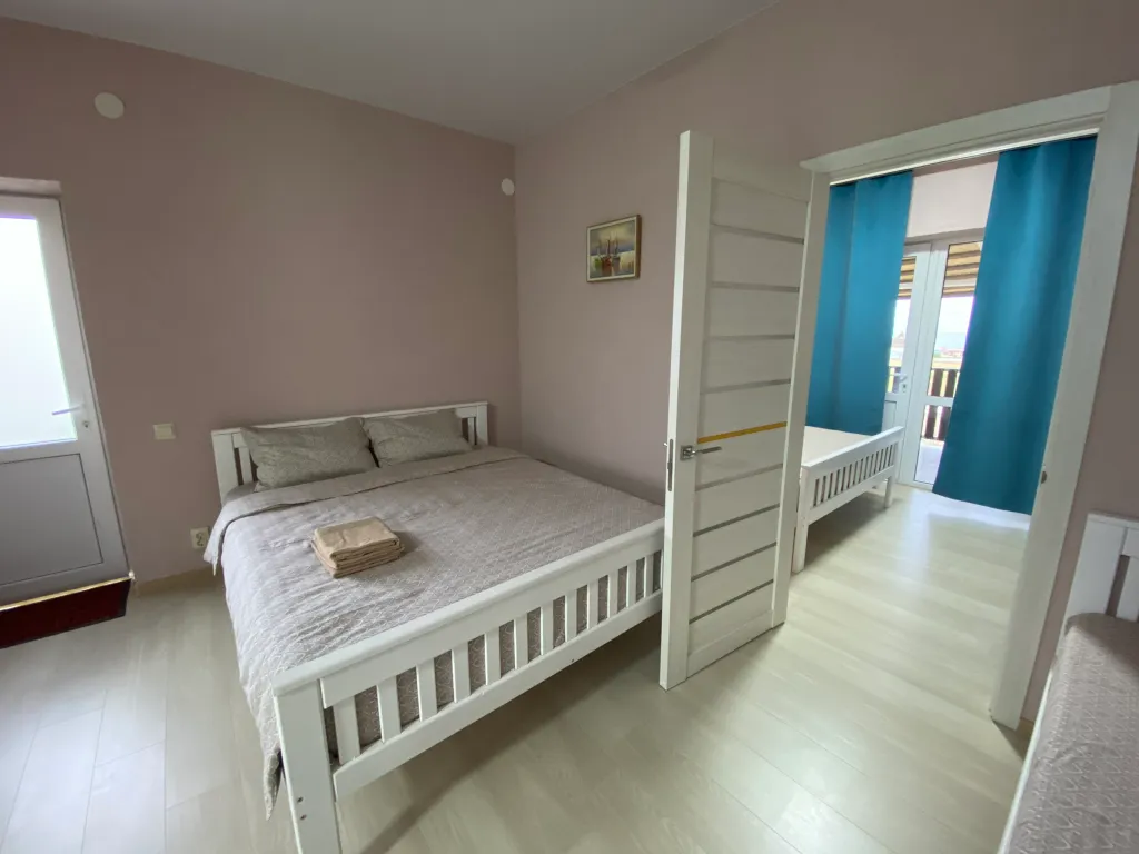 Двухкомнатный апартамент с террасой