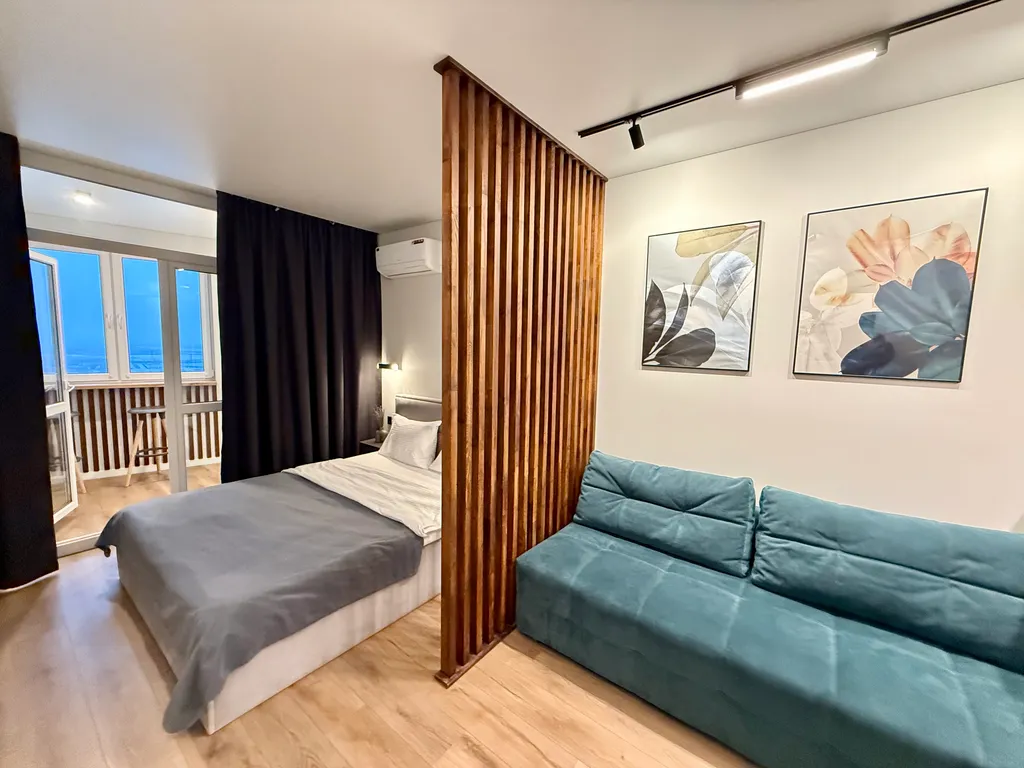 Дизайнерская студия с видом на реку