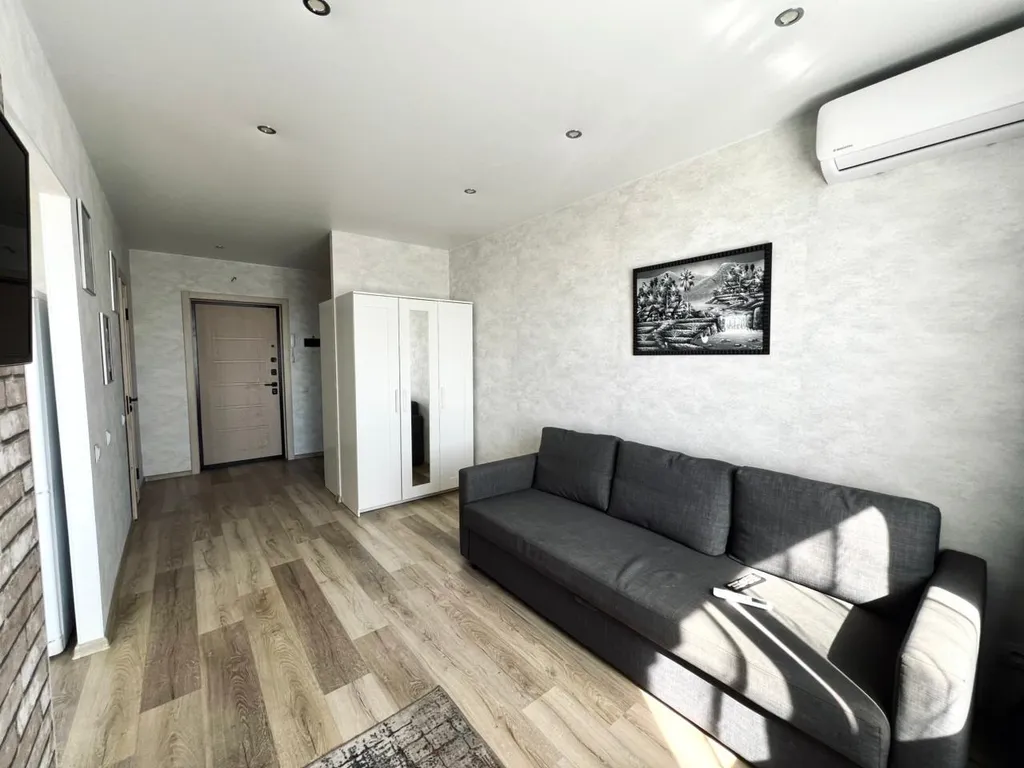 Квартира у Теннисной академии и Ледового