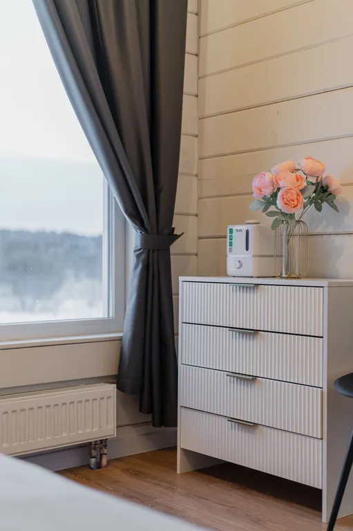 Новый дом с видом на озеро, сауной, гриль-домом и детской площадкой