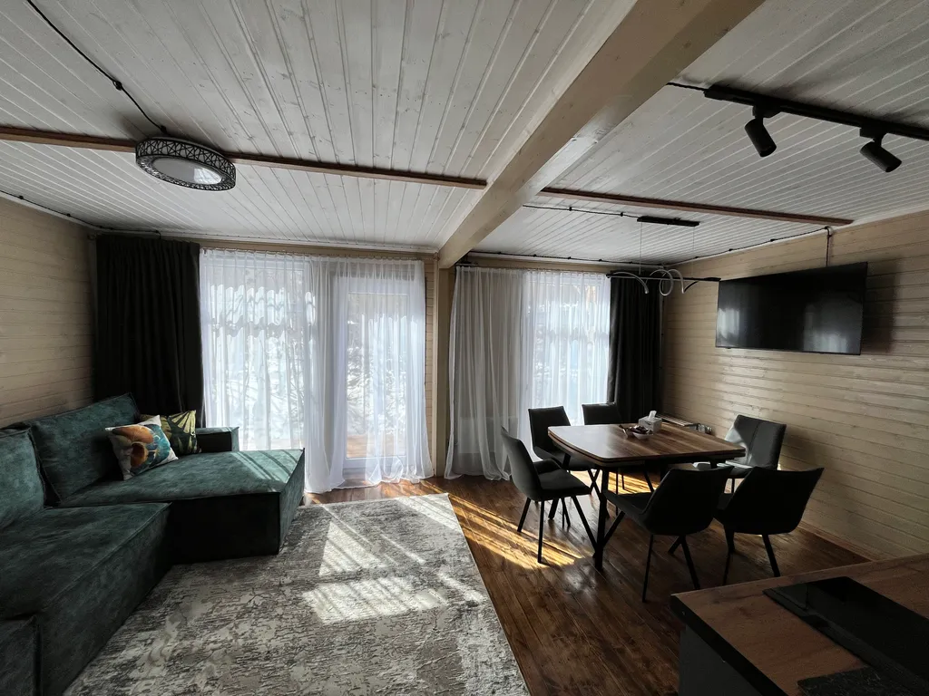 Новый уютный коттеджный домик