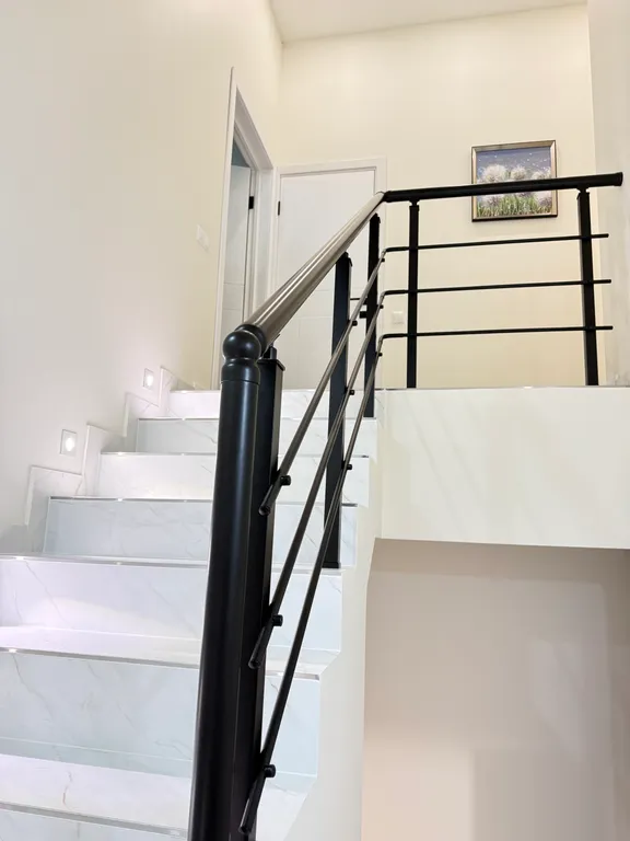 Уютный дом у леса