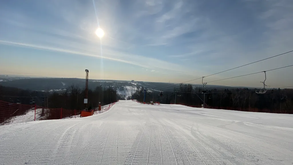 Коттедж с баней и джакузи рядом с горками