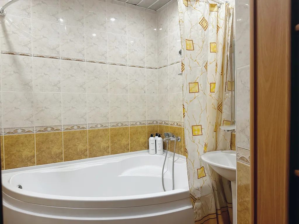 Двухкомнатная квартира с видом на монастыри