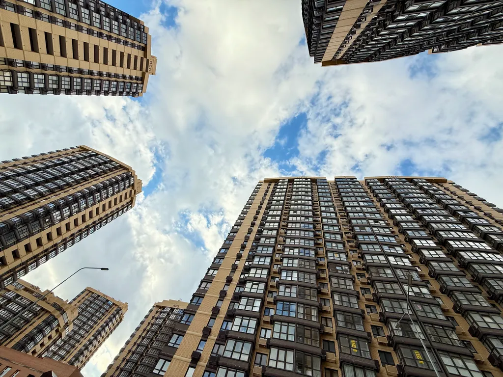 Авторская студия рядом с ТРК Горизонт