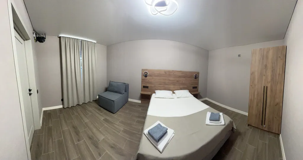 Дом с бассейном