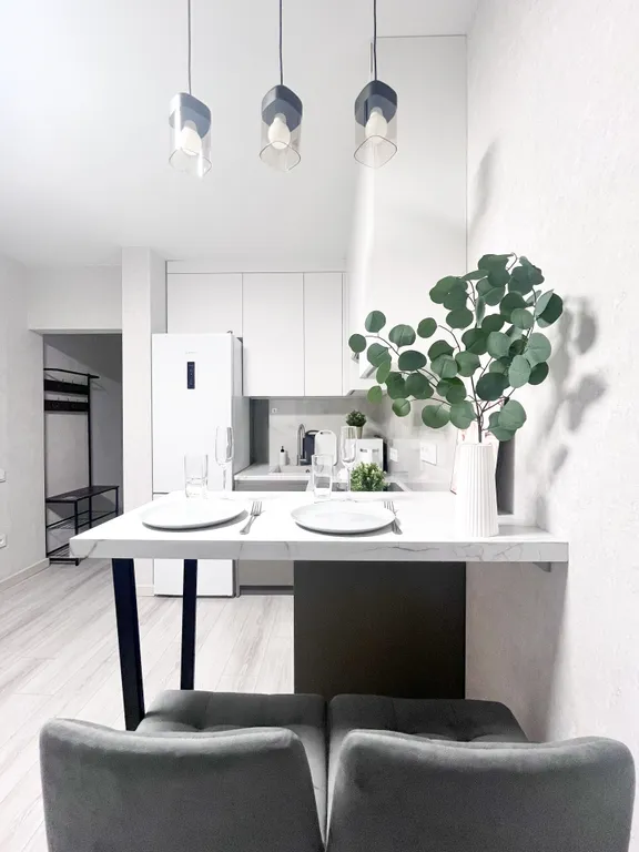 Прекрасная студия с лоджией