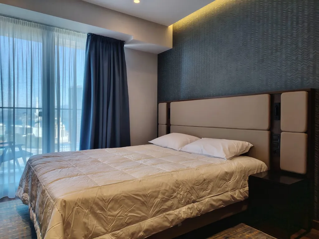 Премиальная студия на первой линии 3122