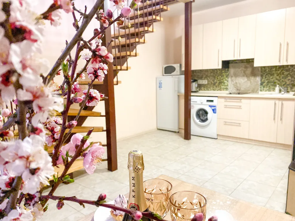 Квартира 2-комнатная Квартира — Севастополь