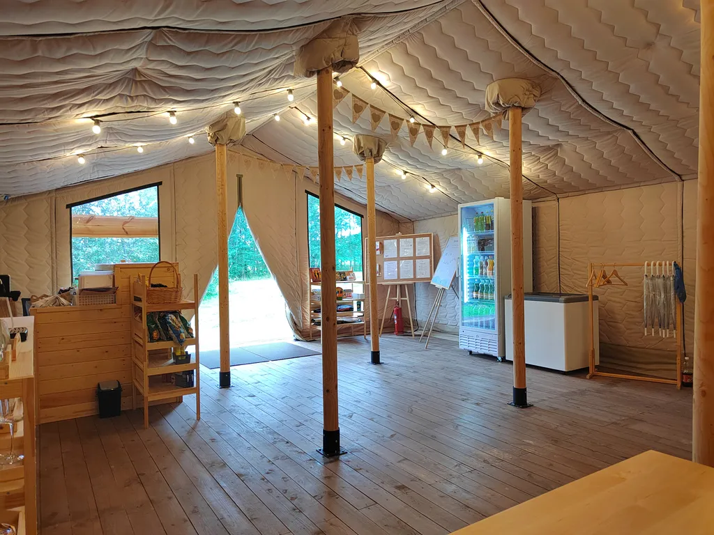 Сафари-тент для двоих с двумя односпальными кроватями