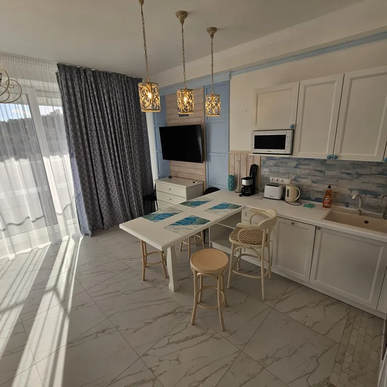 Просторная студия с видом на море в ЖК Лето