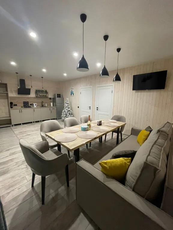 6-комнатный Дом