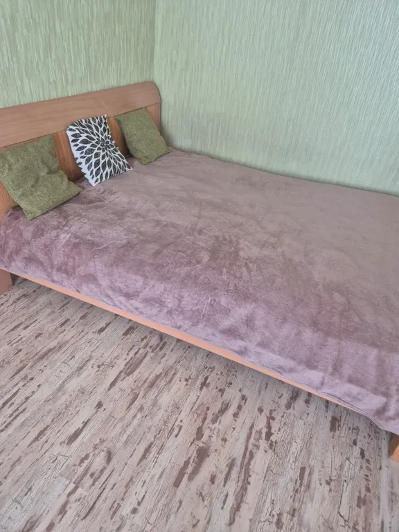 Светлая, уютная квартира возле Детской Окружной Больницы