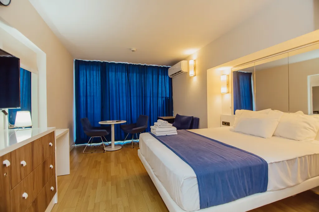 Апартамент с видом на море первая линия orbi city