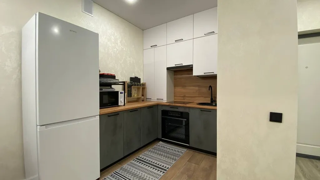 Квартира в спальном районе, 5 минут езды до центра