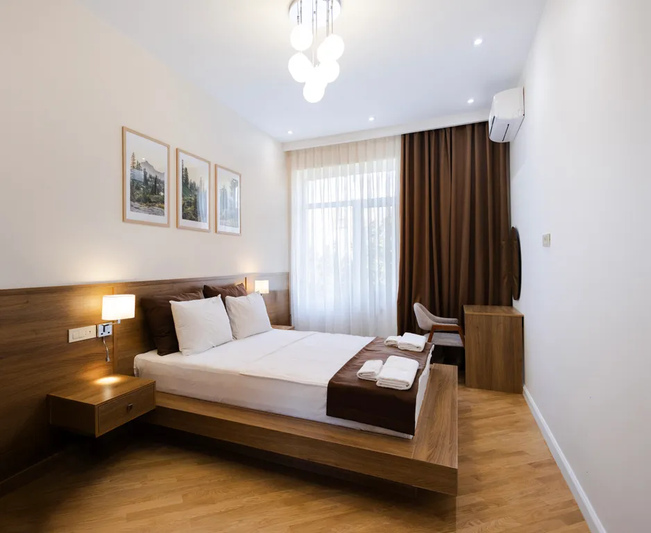 Современная квартира с двумя спальнями и новым ремонтом в центре — аренда посуточно в Баку