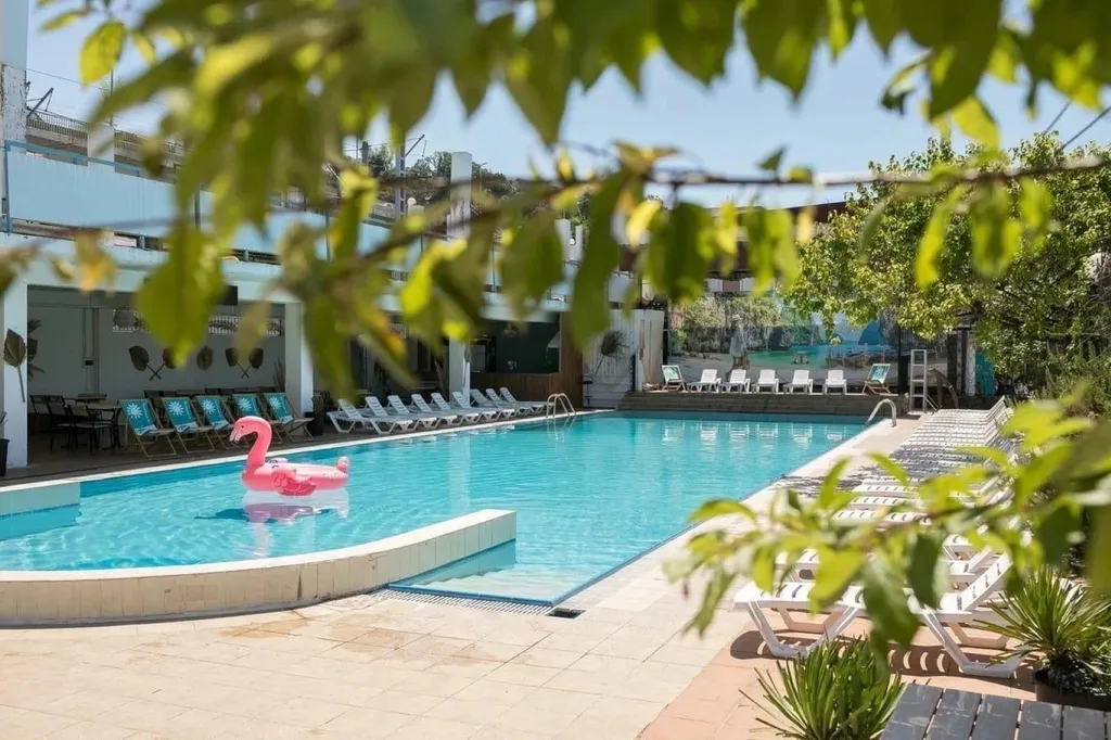 Квартира на первой линии от моря — аренда посуточно в Хоста