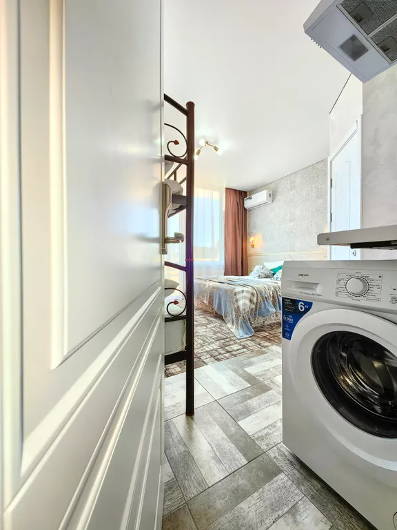 Квартира Квартира Студия с отоплением, кухней, стиралкой, балконом, парковкой, беседкой — Судак