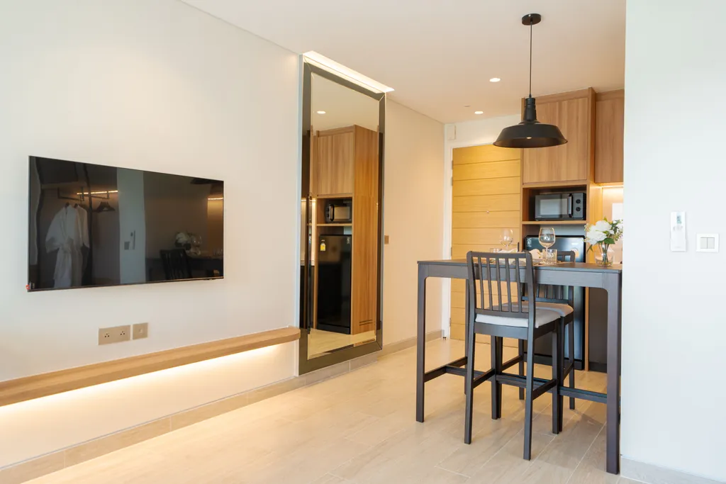 Laguna Lakeside residences apartment 1405