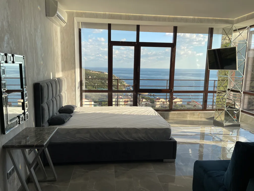 Апартаменты в Ласпи с видом на море