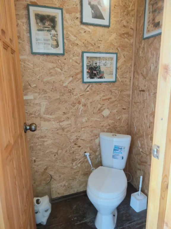 Палатка в морском контейнере