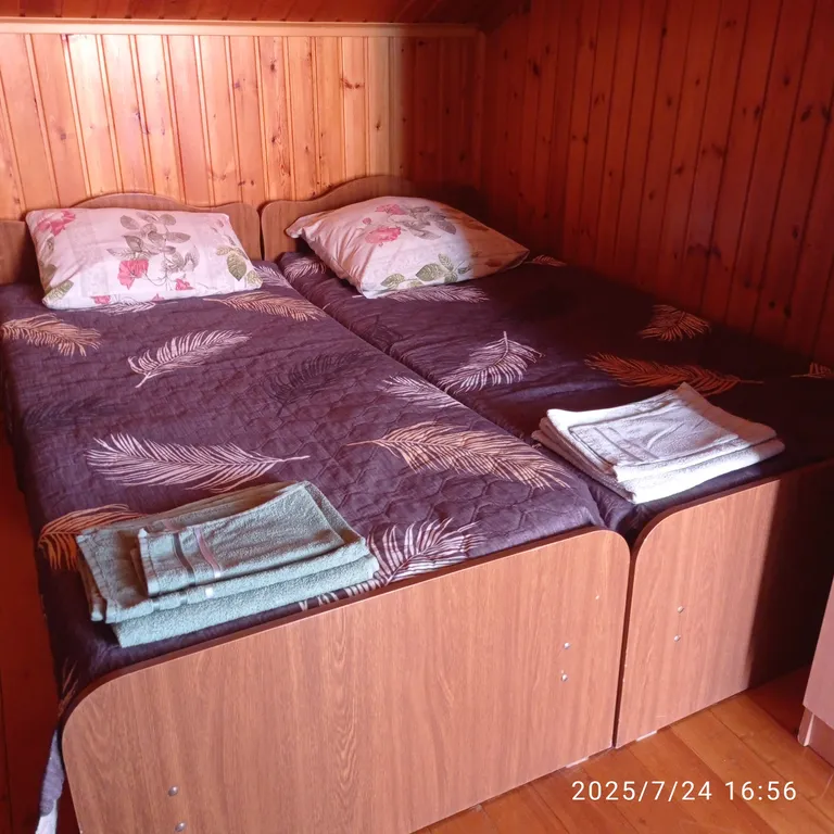 Комната с видом на море