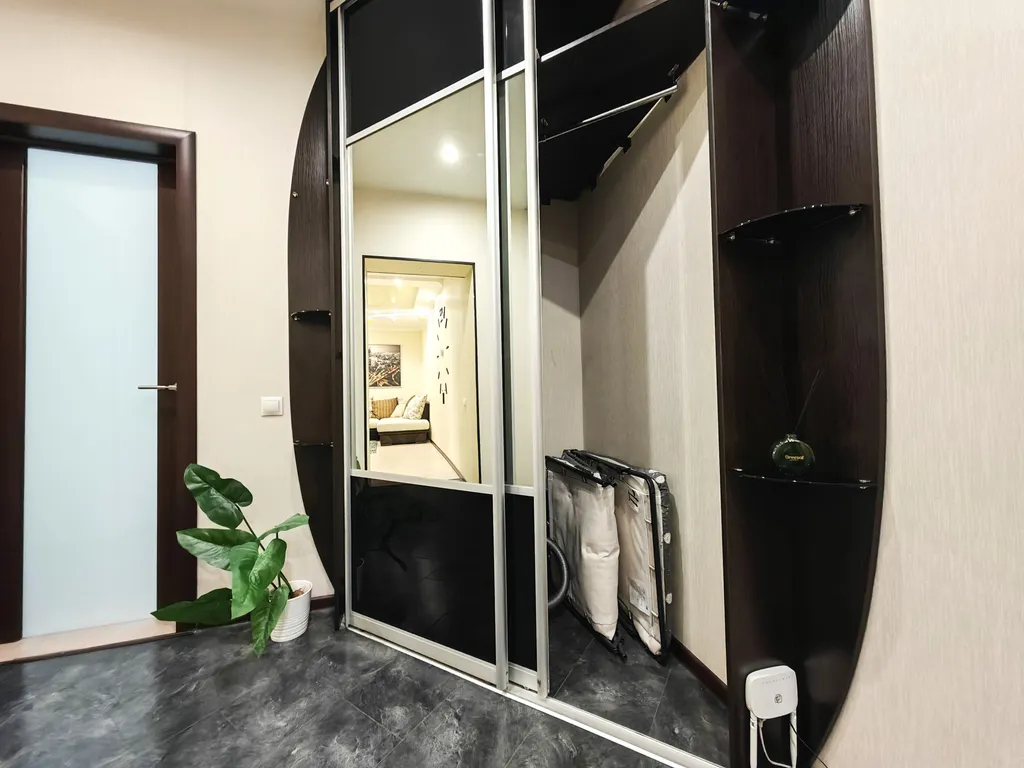 Strawberry Hills Sutki Life