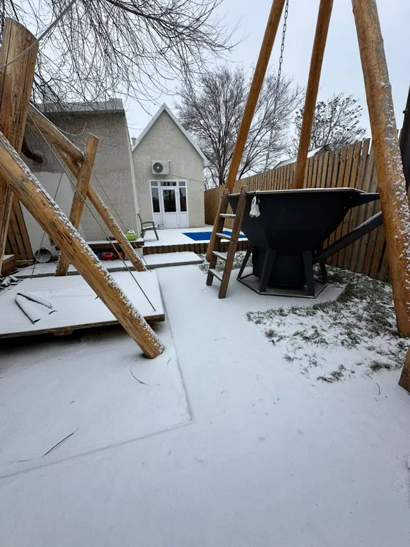 Дом с чаном бассейном баней и мангалом