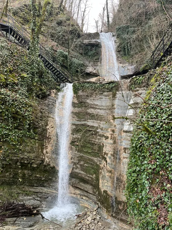 Двухуровневая квартира у реки и моря, рыбалка и мангал