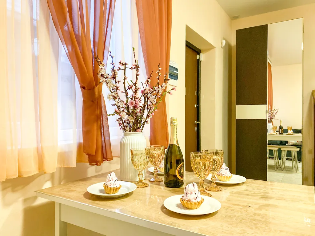 Квартира 2-комнатная Квартира — Севастополь