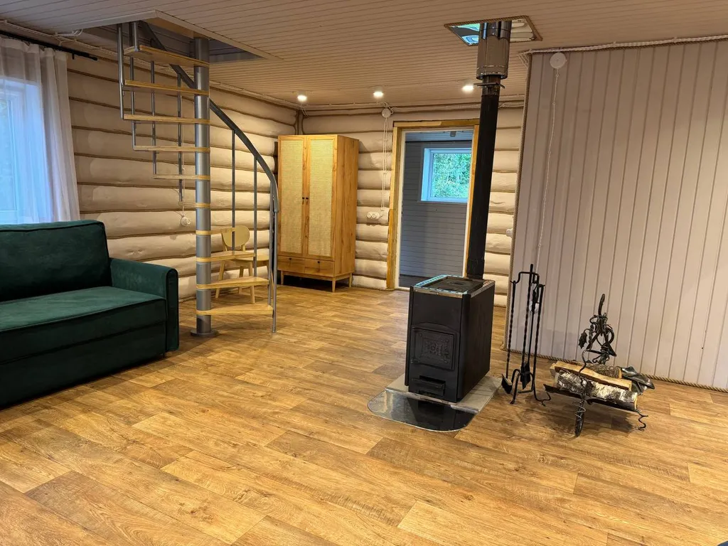 Дом на берегу озера