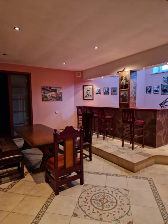 5-комнатный Дом