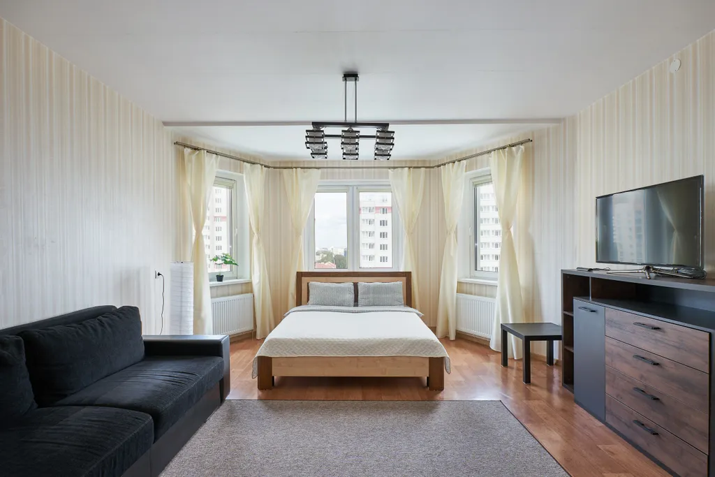 Просторная квартира (метро 5 минут пешком)