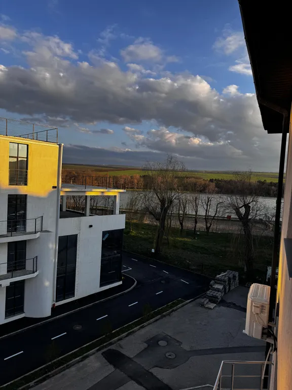 Квартира у озера
