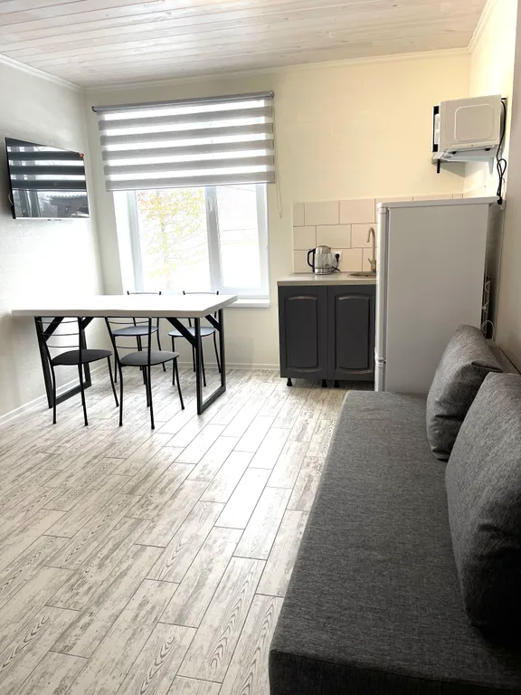 Уютный таун среди леса на 1-ой линии