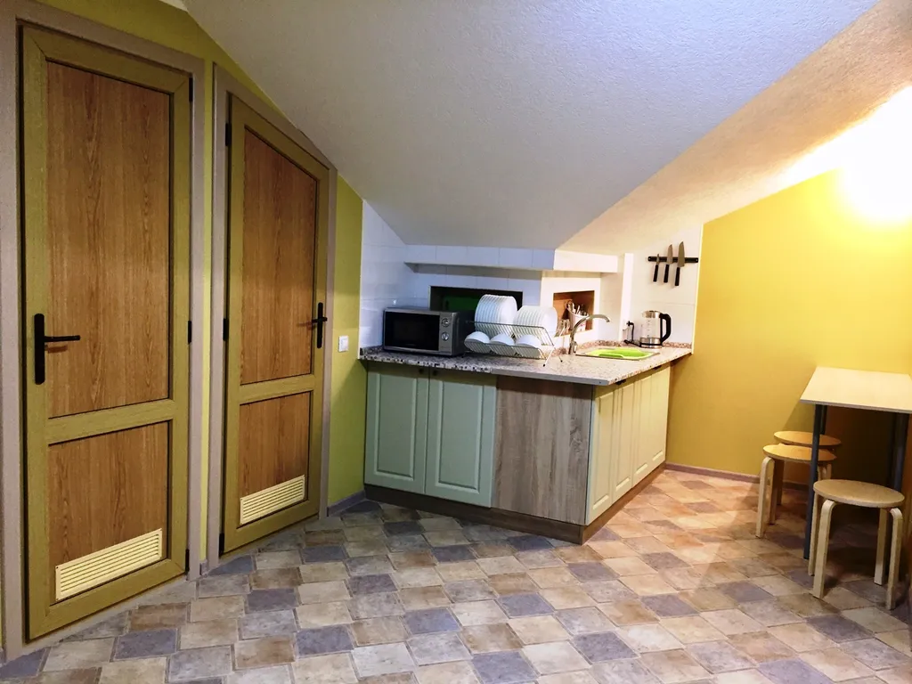 Трехкомнатная квартира на мансарде в 100 метрах от моря