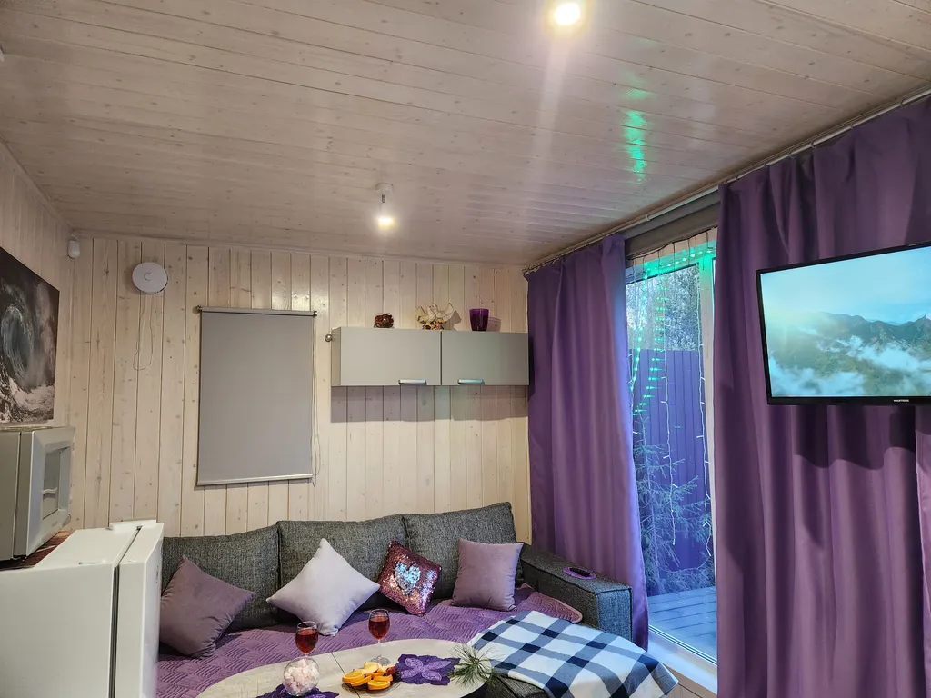 Домик у Кедра