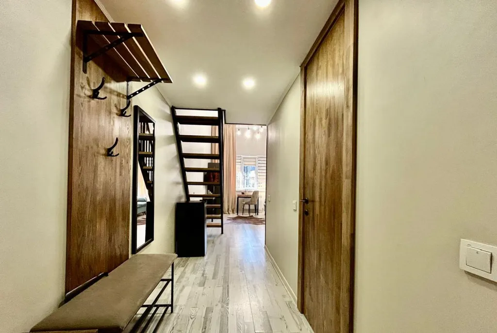 Квартира Студия в стиле Loft в двух уровнях в центре города — Алматы