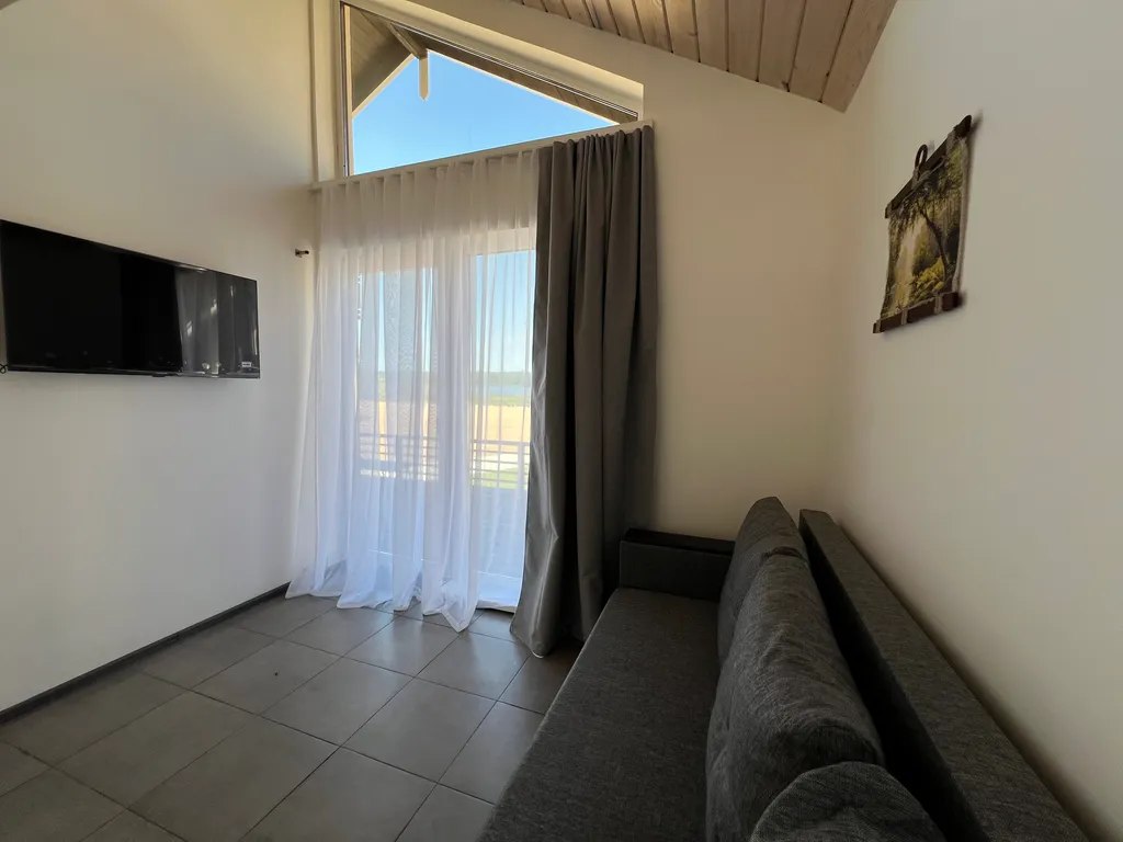 Коттедж Современный и уютным домик на берегу озера — Правдино