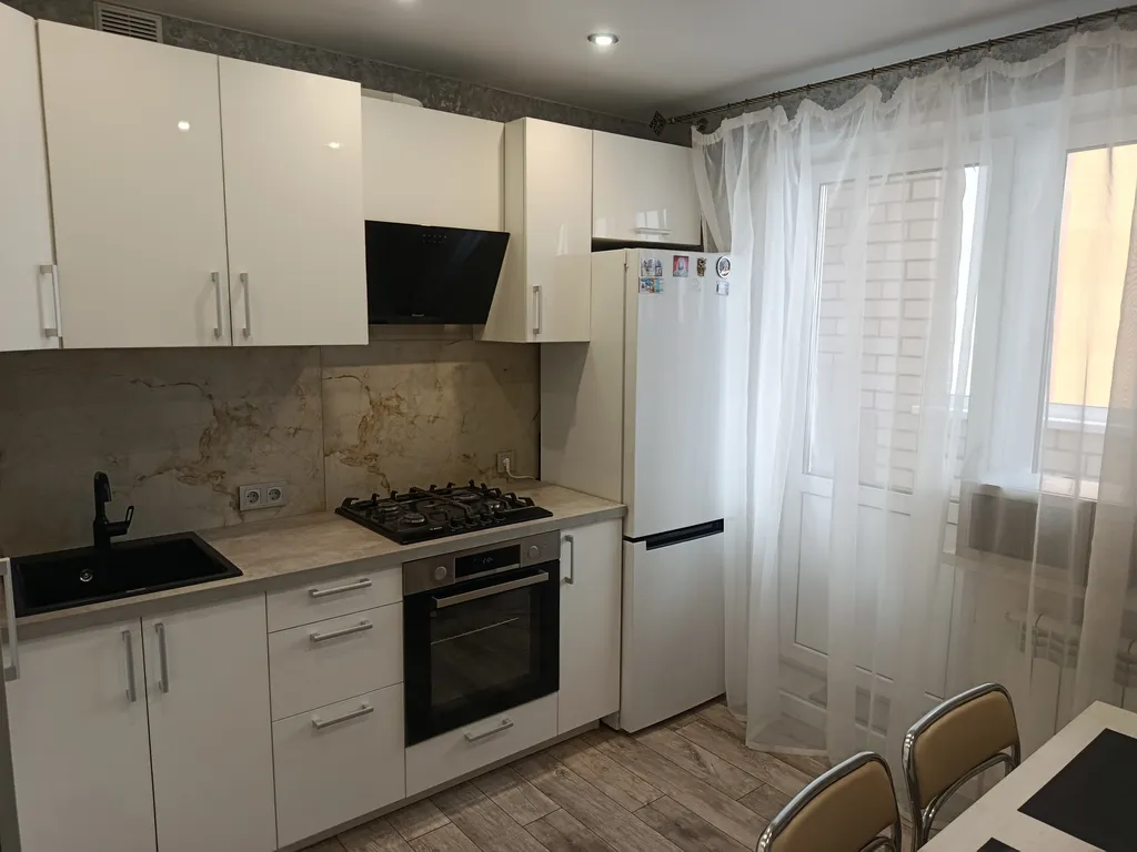 Уютная квартира с видом на Успенский собор и Крепостную Стену.