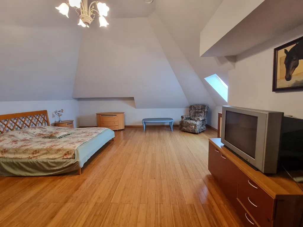 Вилла с бассейном и видом на море