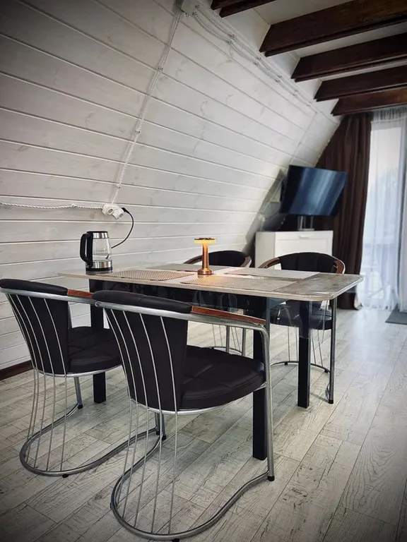 Домик в самом сердце природы