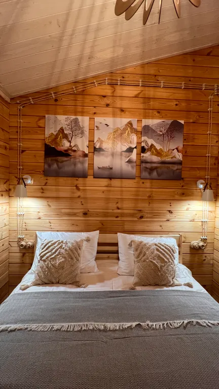 Цей коттеджи с видом на цейские горы