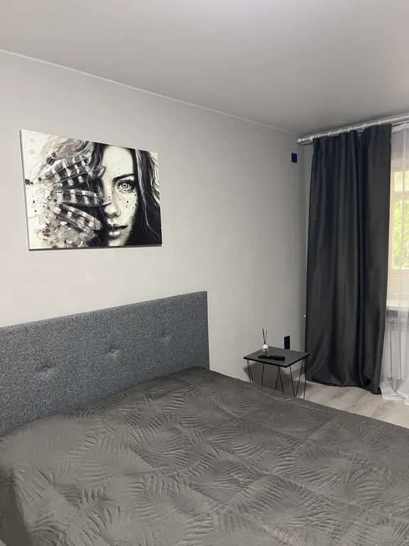 Трёхкомнатная квартира в центре города — аренда посуточно в Каменск-Шахтинский