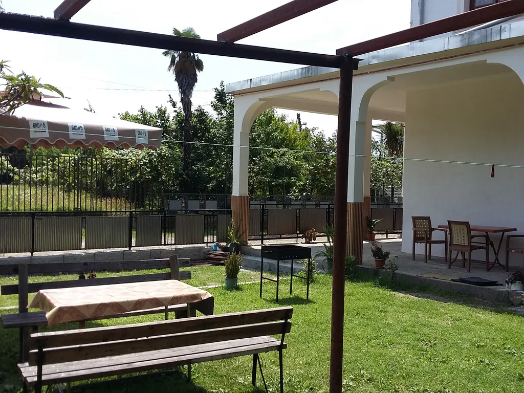 Квартира 2-комнатная Квартира — Батуми