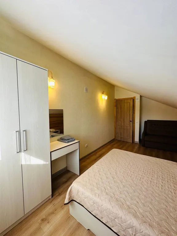 6-комнатный Дом