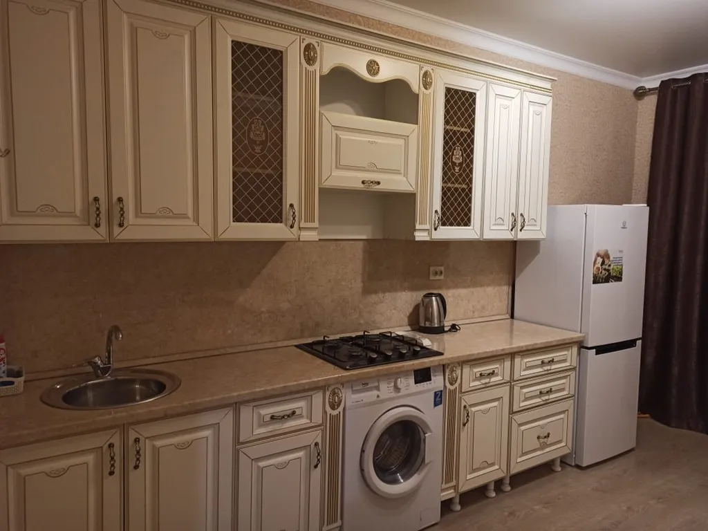 Квартира Квартира Анти-Отель на 4чел. 2комн.кв. 10этаж, код-28 — Махачкала