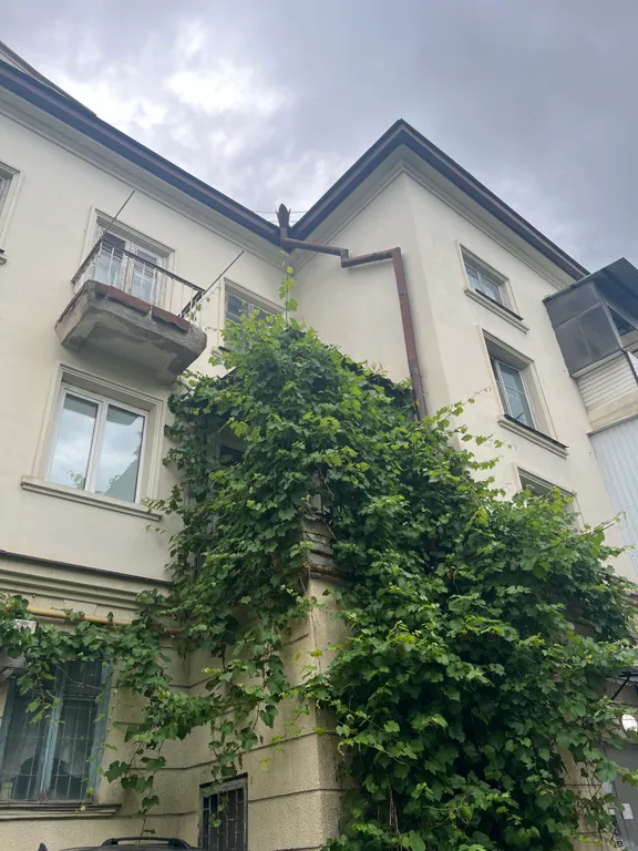 Уютная квартира в самом центре города, закрытая территория с парковкой