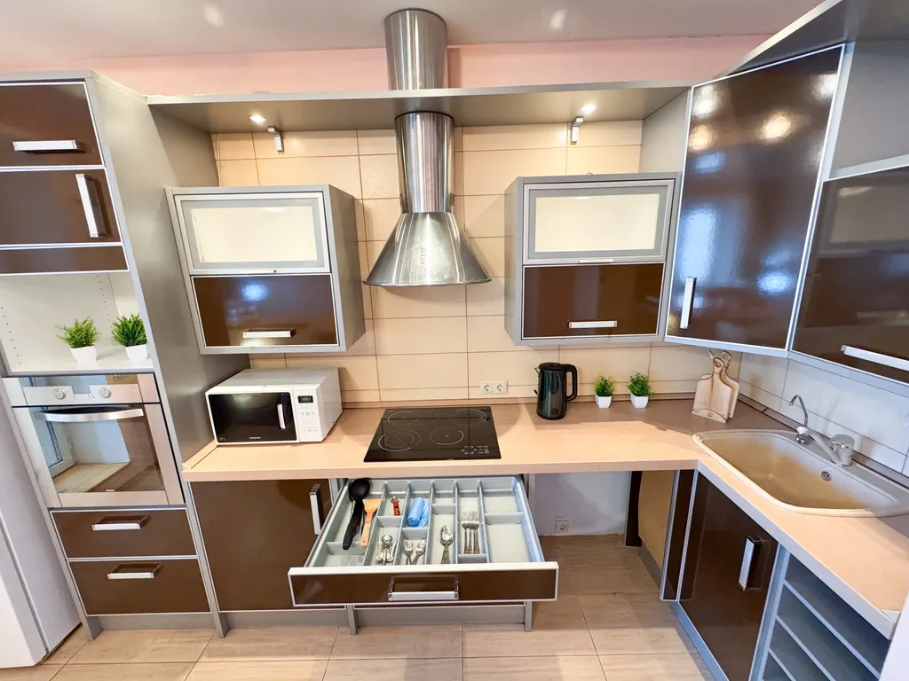 Высокий стильный апартамент на 22 этаже